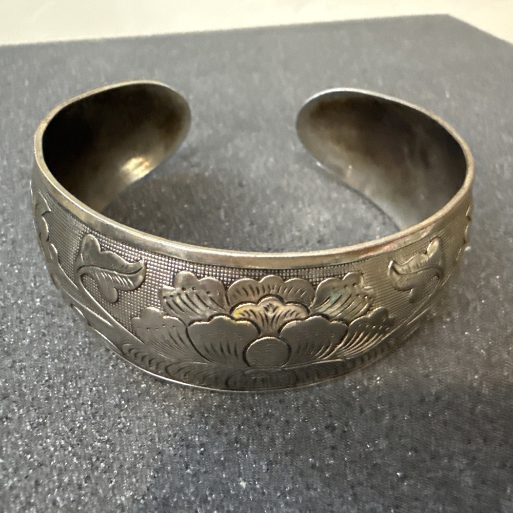 Vintage Chinese 925 Sterling Silver‎ Wide Cuff Bracelet Engraved Lotus Flower